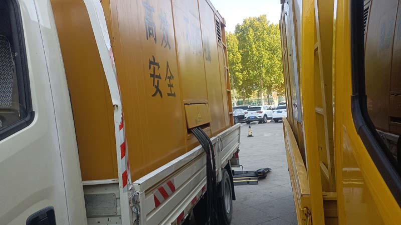 永胜如何判断柴油发电机组和UPS电源的切换时间是否符合要求？