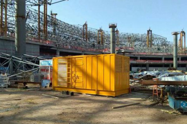 永胜发电机出租如何判断空气滤清器是否需要更换？